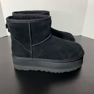 Women’s UGG classic mini platform boot